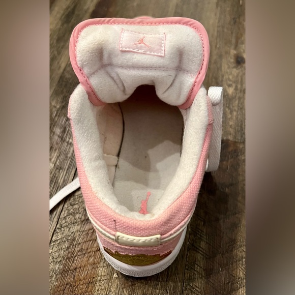 Nike Air Jordan 1 Low - size 6Y / women’s 8 - rare - Picture 5 of 7